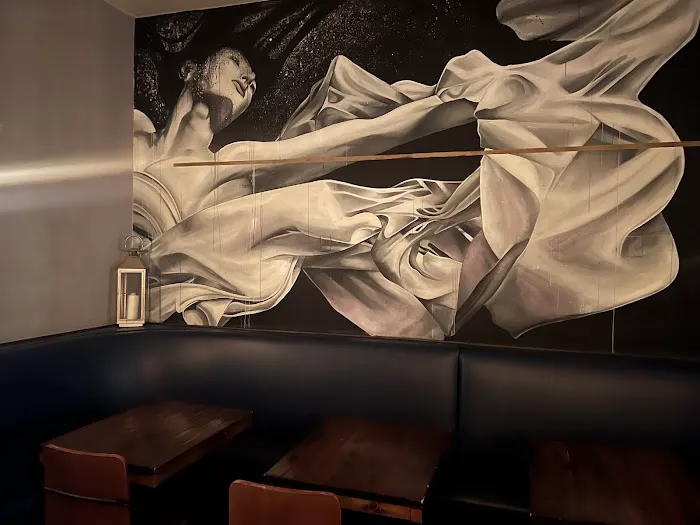 Ama Raw Bar Picture 5