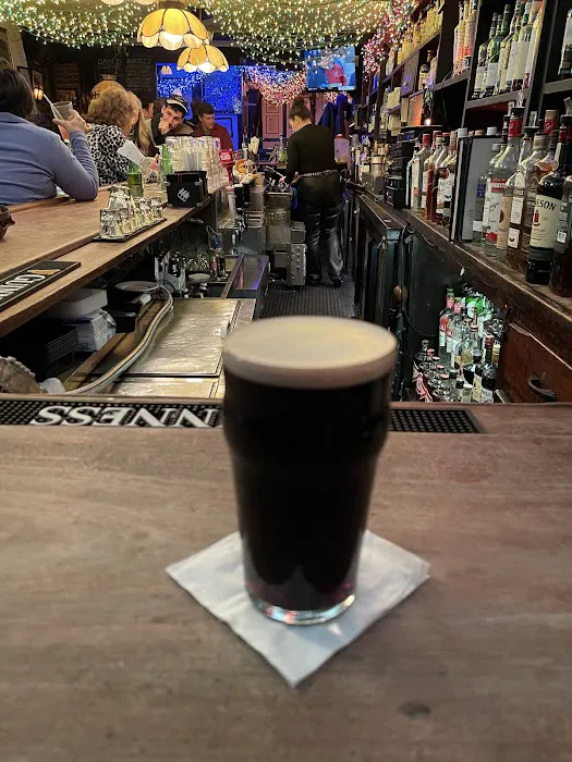 Molly's Shebeen Bar + Restaurant Picture 6