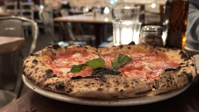 Ovest Pizzoteca Picture 3