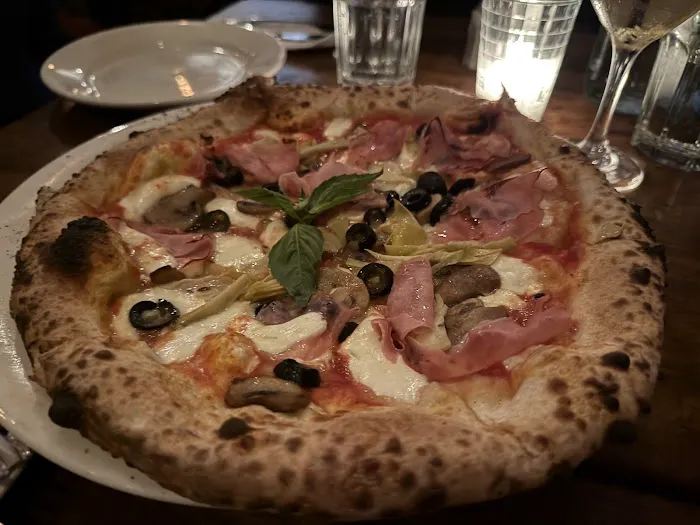 Ovest Pizzoteca Picture 8