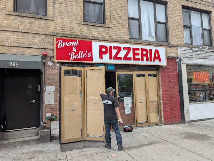 Broni & Belle's Pizzeria Picture 3