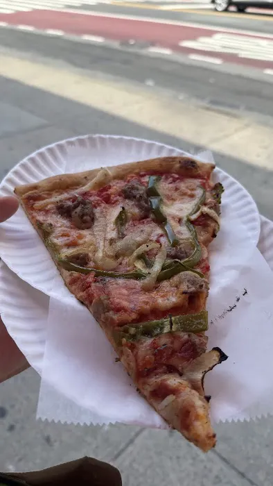 Broni & Belle's Pizzeria Picture 4