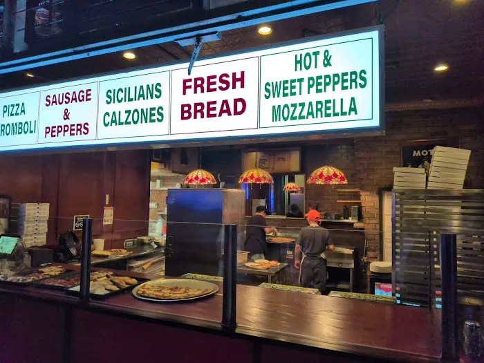 Broni & Belle's Pizzeria Picture 2