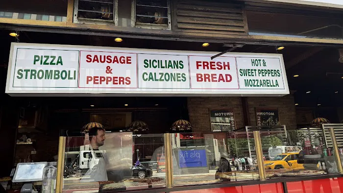 Broni & Belle's Pizzeria Picture 6