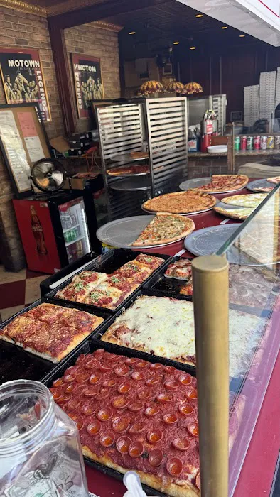 Broni & Belle's Pizzeria Picture 5