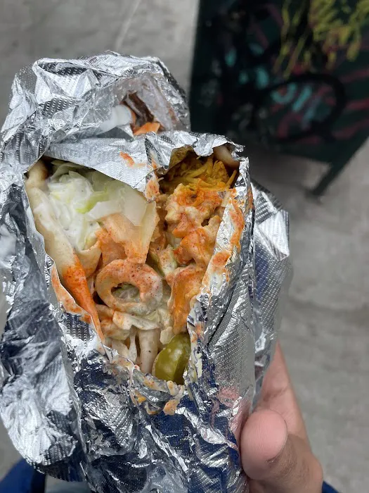 Tajeen Halal Food Truck Picture 9