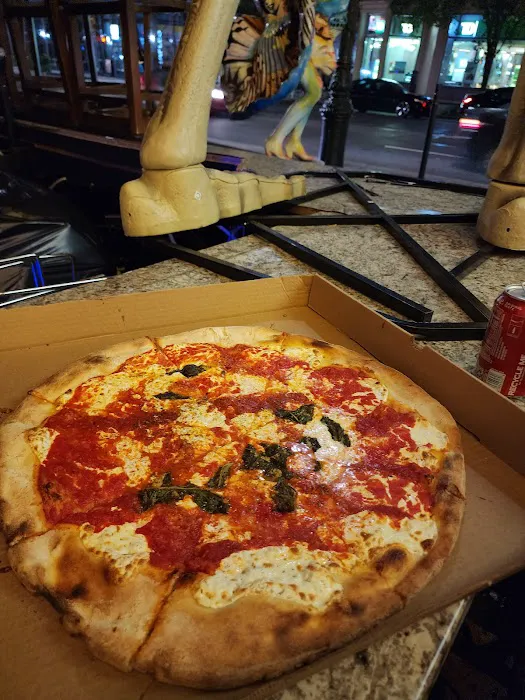 Limelight ™ Original Famous Coal Fired Brick Oven Pizzeria NYC Picture 4