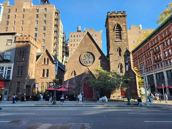 Limelight ™ Original Famous Coal Fired Brick Oven Pizzeria NYC Picture 5