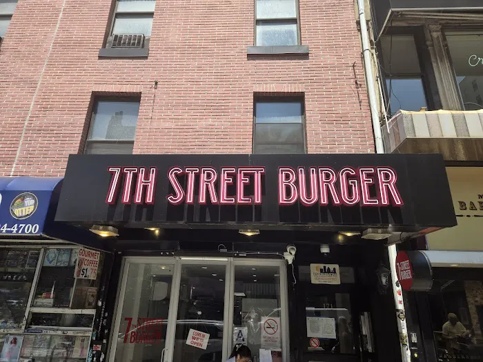 7th Street Burger Chelsea Picture 5