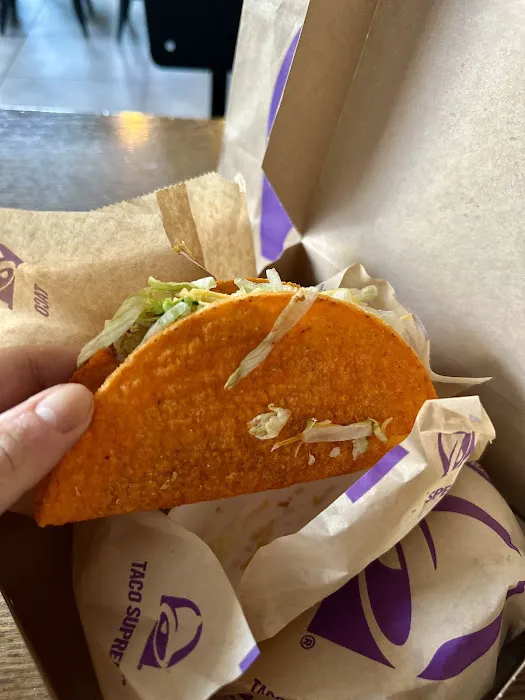 Taco Bell Cantina Picture 7