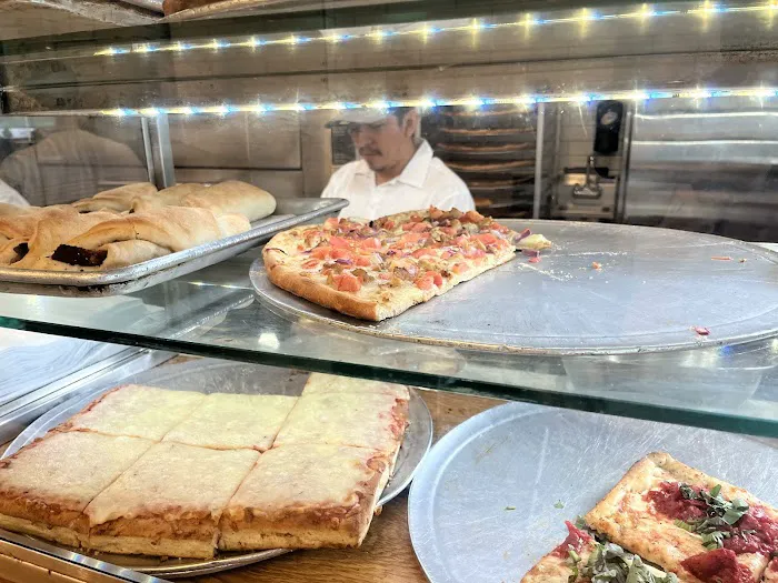 Highline Pizzeria Picture 6