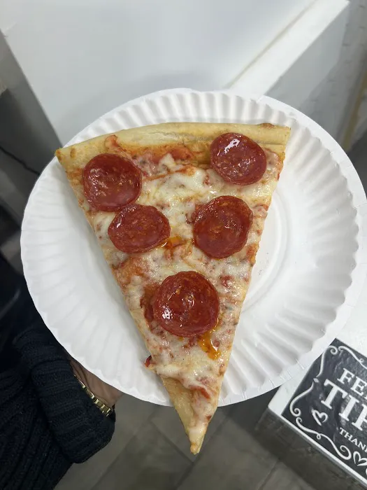 Lexington Famous Pizza Picture 10