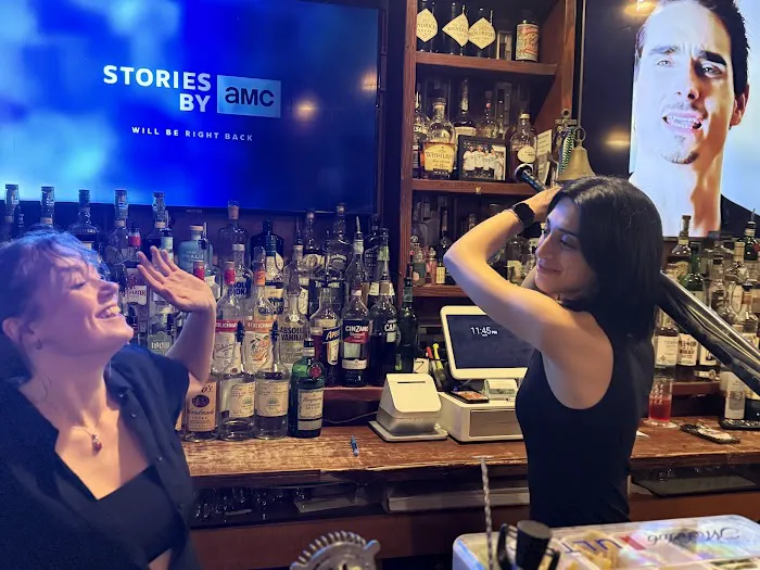 Hudson Yards Tavern Picture 6