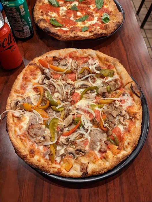 257 7 ave Ciao Bella restauran pizzeria Picture 9