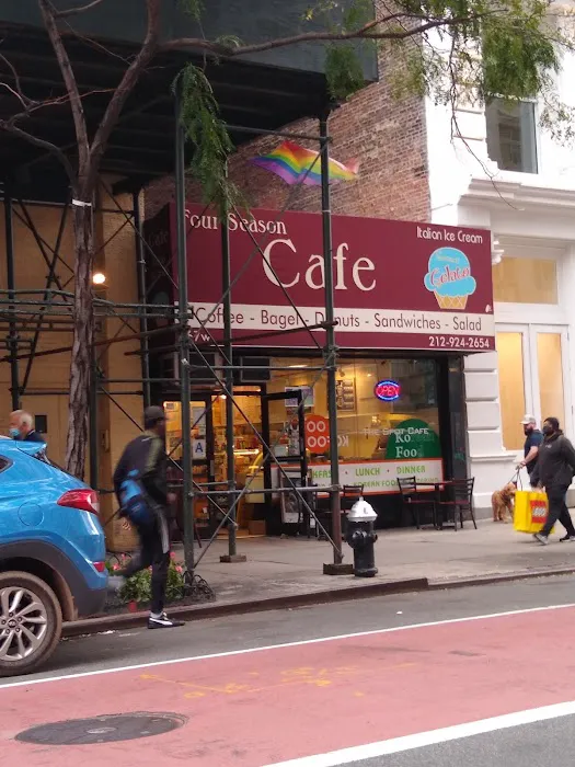Four Season Cafe Picture 10