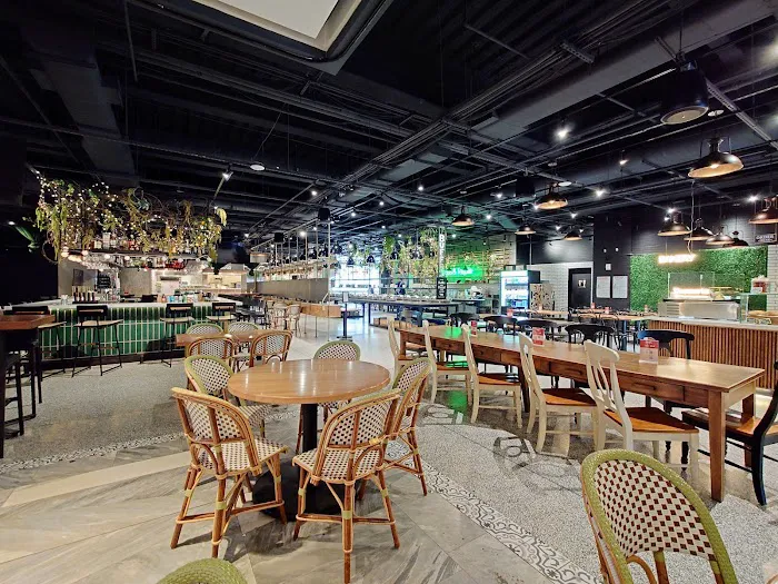 ANA Bar and Eatery Picture 6