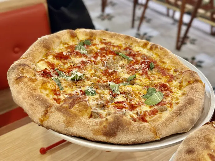 Stretch Pizza Picture 6