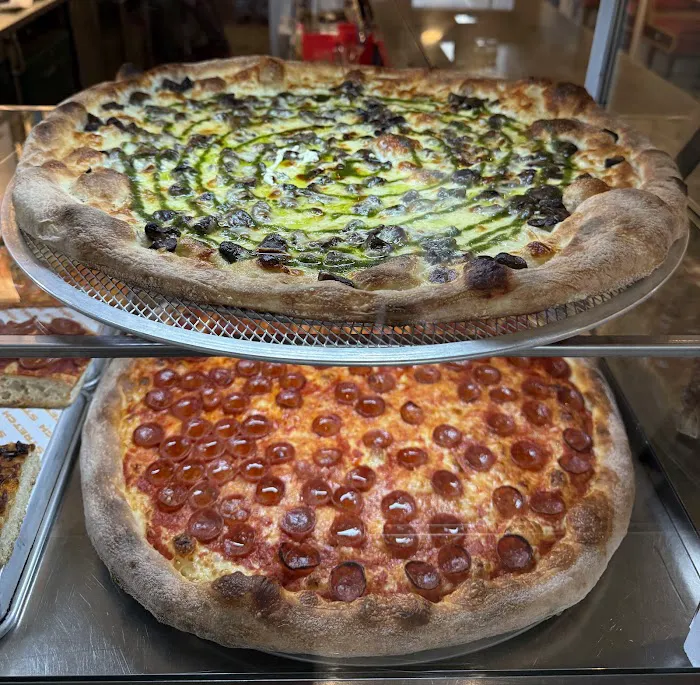Stretch Pizza Picture 5