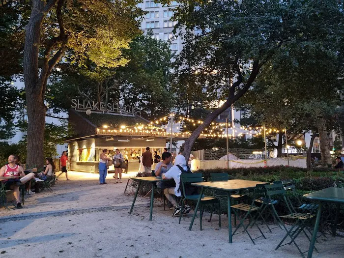 Shake Shack Madison Square Park Picture 6