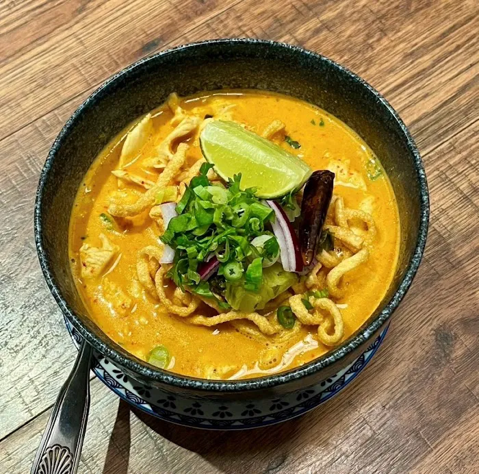 Little Basil Thai Picture 7
