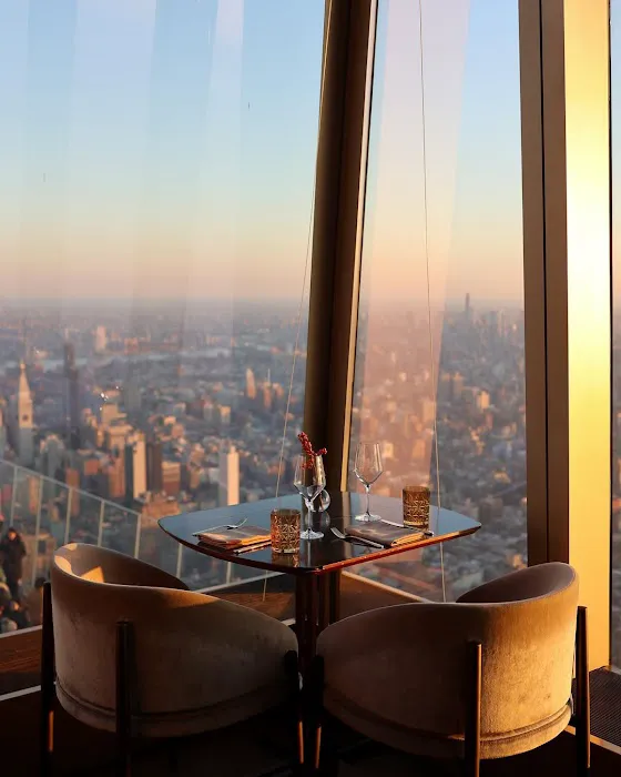 Peak with Priceless Restaurant & Bar Picture 6