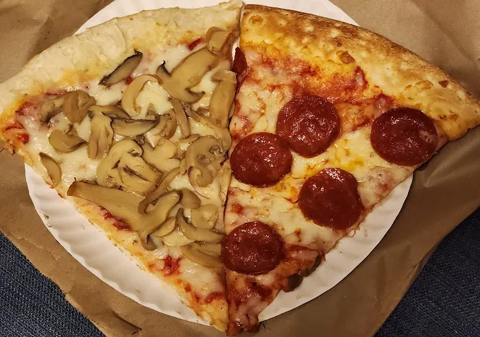 4 BOY PIZZA Picture 8