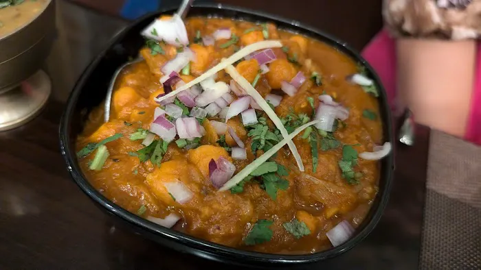 Taste From Everest Picture 6