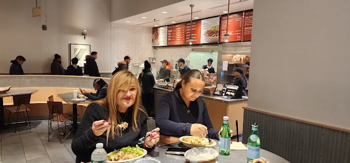 Chipotle Mexican Grill Picture 2