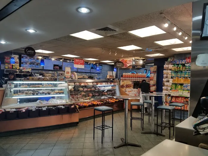 Don Pepi Deli Picture 9