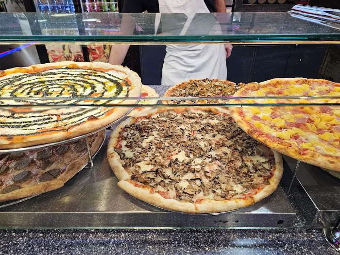 Don Pepi Deli Picture 6
