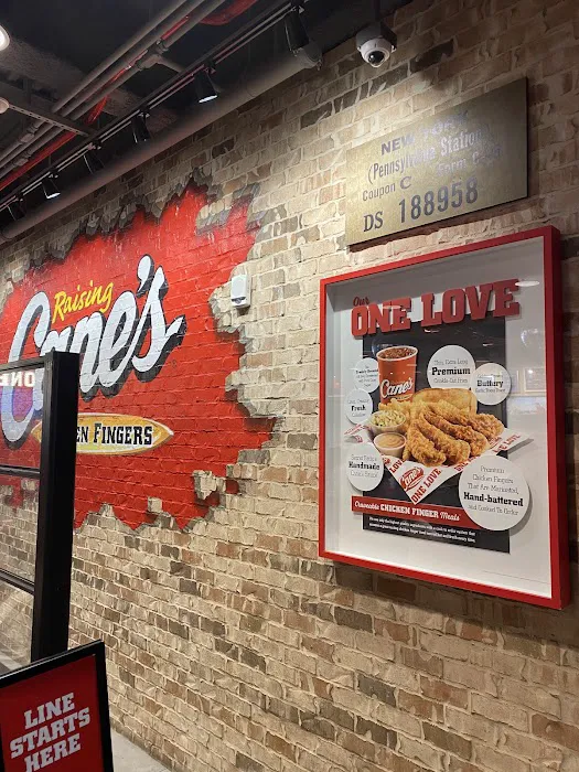 Raising Cane's Chicken Fingers Picture 5