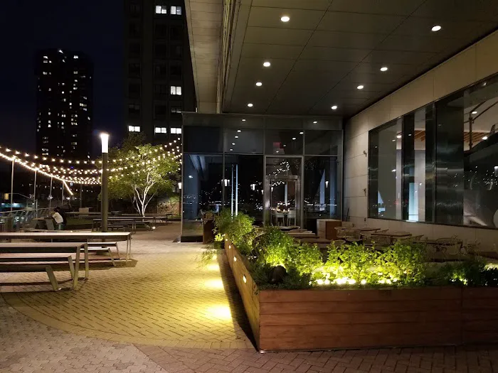Riverpark Picture 5