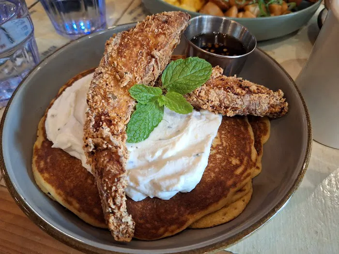 The Grey Dog—Flatiron Picture 8