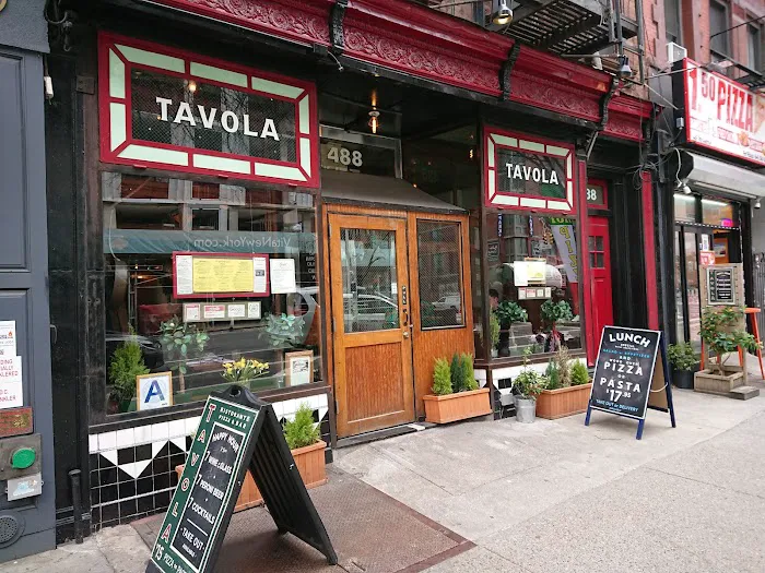Tavola Hells Kitchen Picture 6