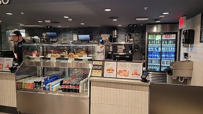 Shake Shack - Penn Station Picture 8