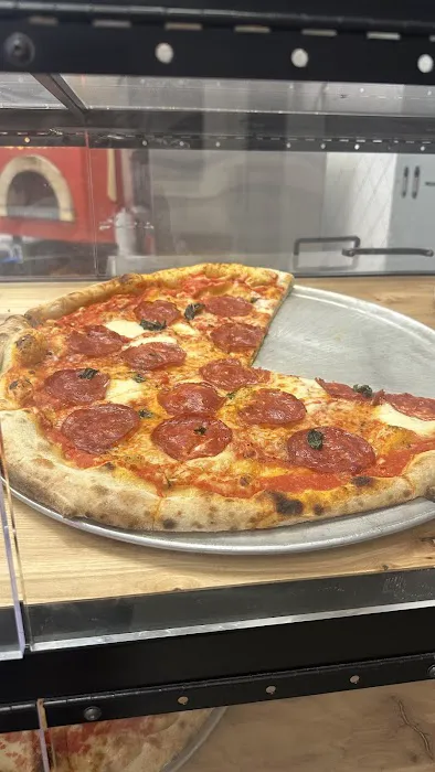 R Slice Pizza Picture 4