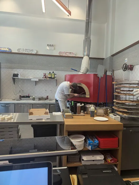 R Slice Pizza Picture 8