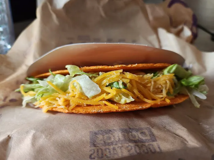 Taco Bell Cantina Picture 3