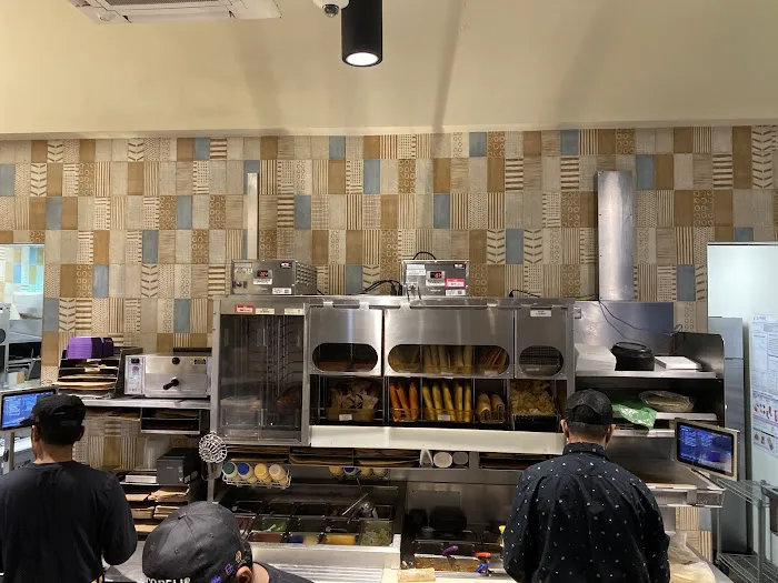 Taco Bell Cantina Picture 7