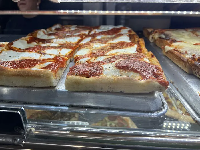 ANDIAMO PIZZA Picture 3