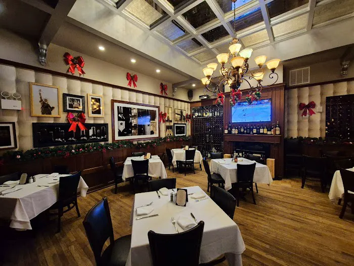Rocco Steakhouse Picture 7