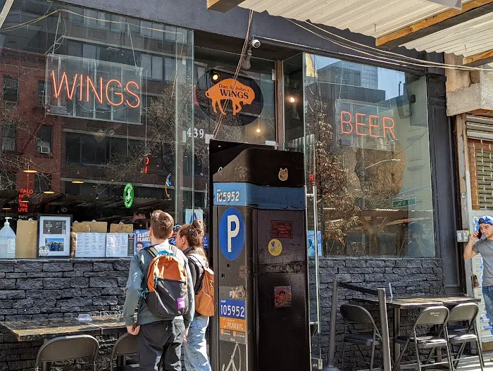 Dan and John's Wings Murray Hill Picture 2