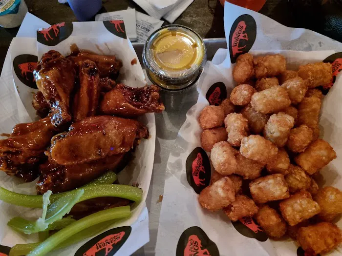 Dan and John's Wings Murray Hill Picture 3