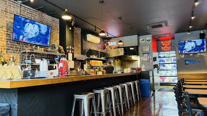 Dan and John's Wings Murray Hill Picture 6