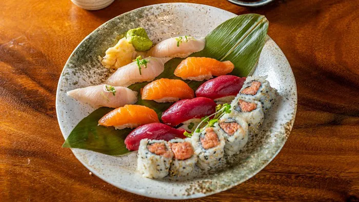 Suram Sushi & Udon Picture 2