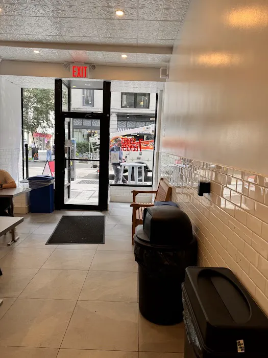 7th Street Burger Nomad Picture 9