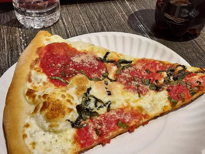 Traditas Pizza Picture 2