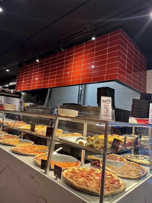 Traditas Pizza Picture 4