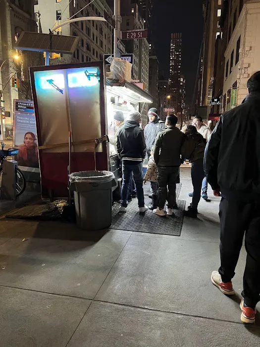 5&29 Halal Gyro Cart Picture 5