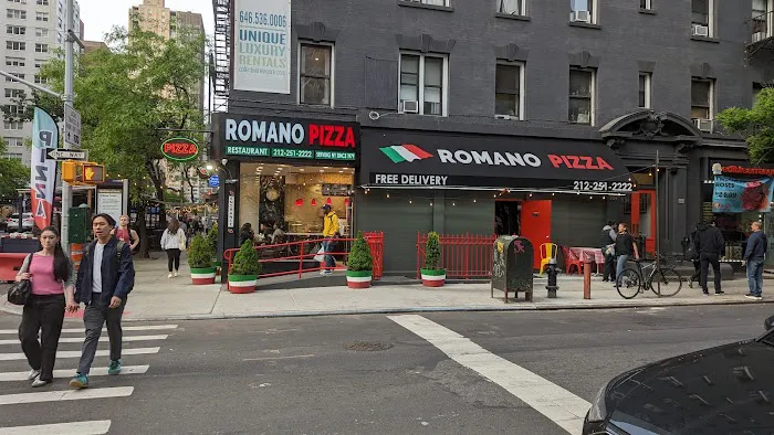 Romano Pizza Restaurant Picture 4